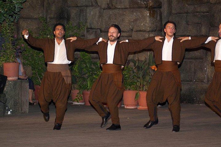 ギリシャ舞踊レッスンアテネのドラ・ストラトゥー劇場