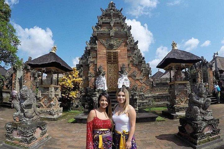 Erkunden Sie Ubud mit einem englischsprachigen Fahrer/Guide