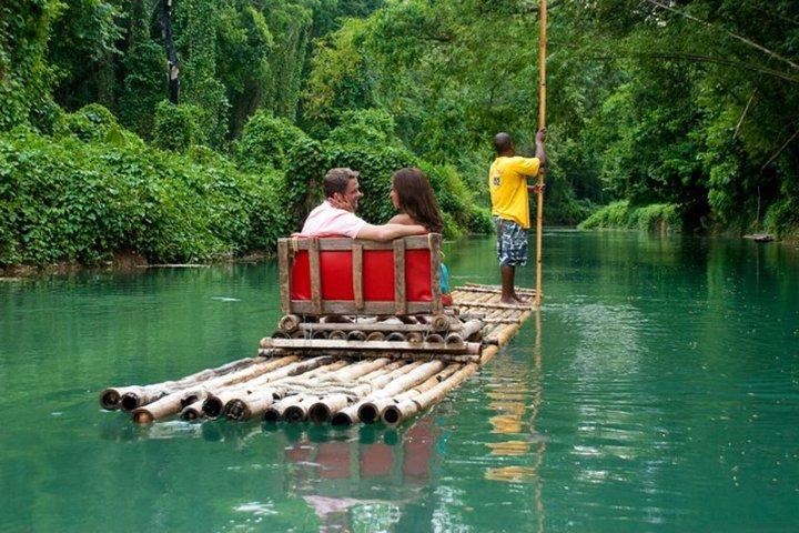 Martha Brae Bamboo Rafting Tranquila paz mental