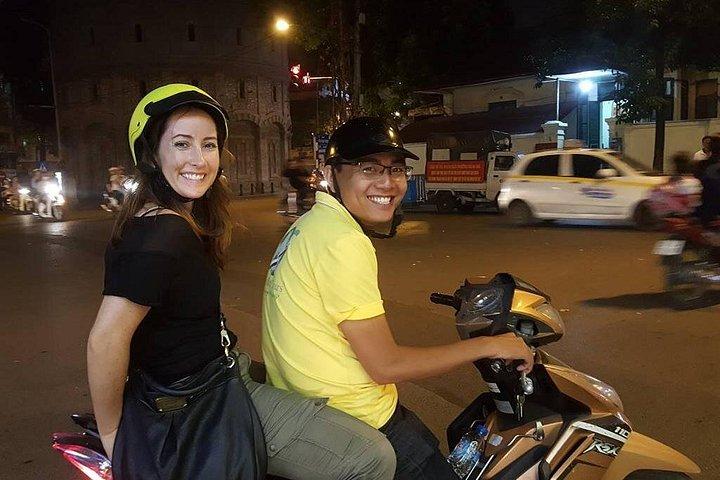 ハノイでの小グループバイク観光＆フードツアー