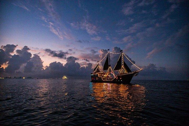 Dîner romantique sur un galion espagnol à Cancun