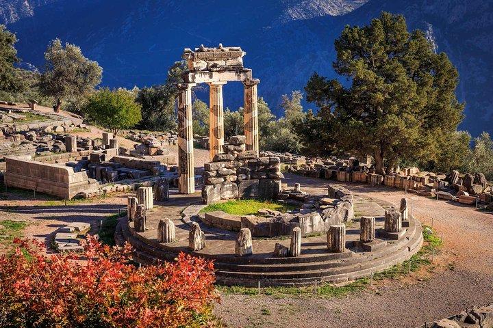 Delphi heldags privat resa från Aten med lunch med utsikt över havet