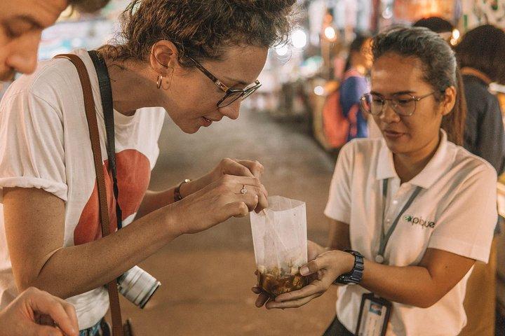 Bangkok de noche : Templos, mercados y comida Tour Tuk-Tuk