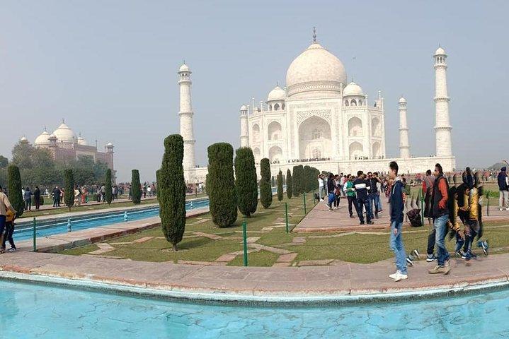 Taj Mahal und Agra Private Day-Trip von Delhi mit dem Zug