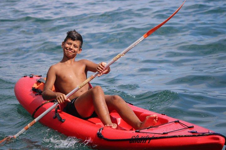 Excursion en kayak à Lagos pour visiter les grottes.