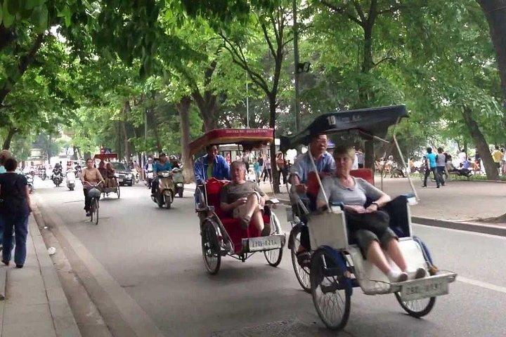 Private LUXURY Hanoi City一日ガイド付きツアー