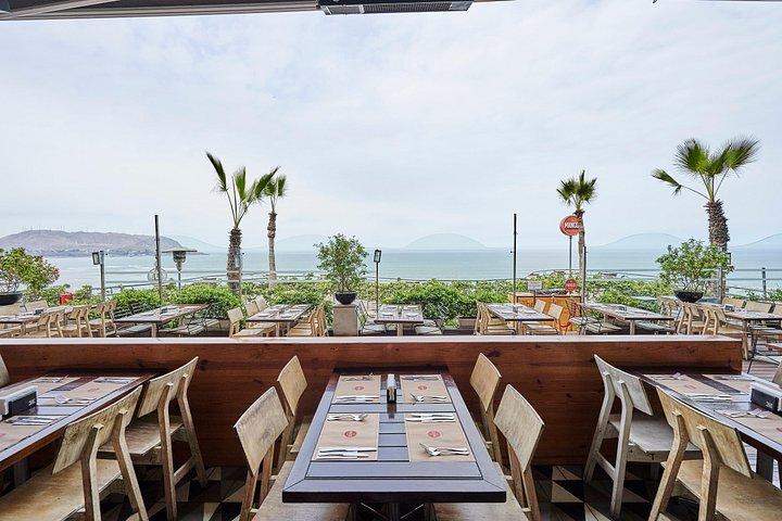 Lunch Menu at Mangos Larcomar restaurant
