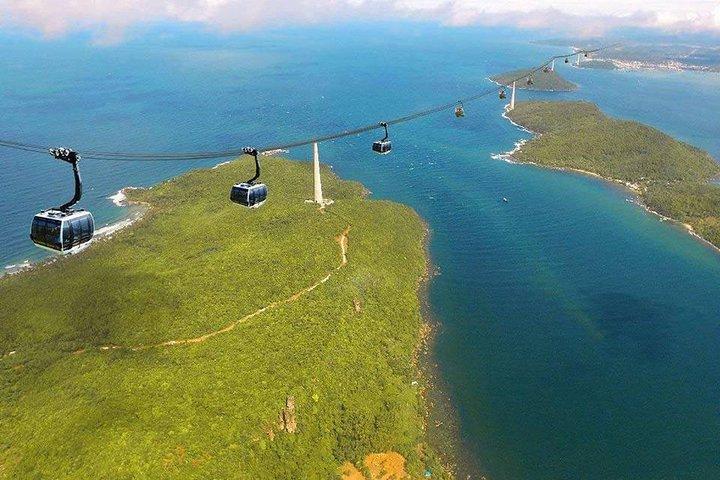 フーコック島の南にあるプライベートランドツアー＆ケーブルカー