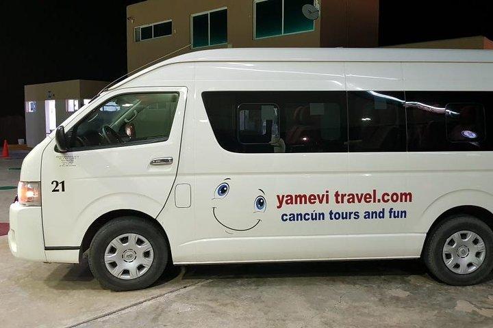 Privater Transfer vom Flughafen Cancun in die Hotelzone von Cancun