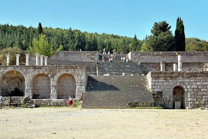 アテネからのエピダウロス、古代コリント、地峡運河のプライベートツアー