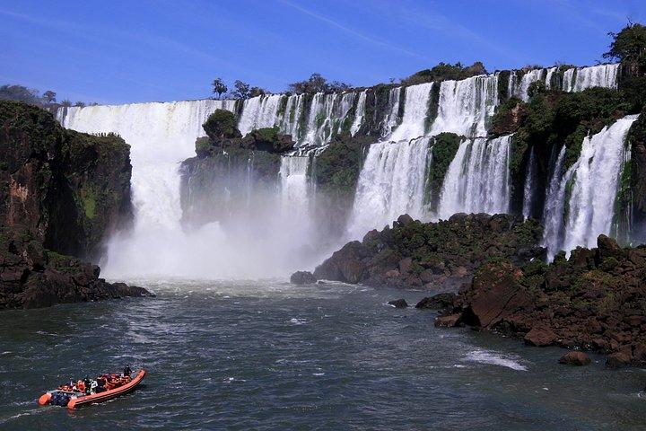 Iguassu Falls Combo Tour: Besøg på den brasilianske side og vandfaldsbådtur