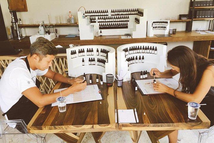 あなたのフレグランスの選択：Bali Perfume Workshop and Creations