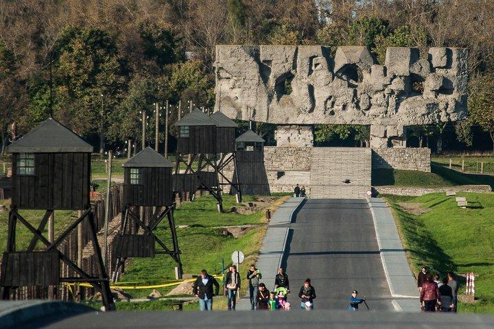 Majdanek Concentration Camp & Lublin Tour privado de un día desde Varsovia