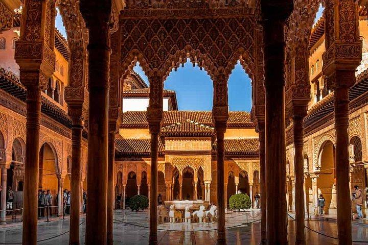 Visite privée de Malaga au Palais de l'Alhambra et Grenade