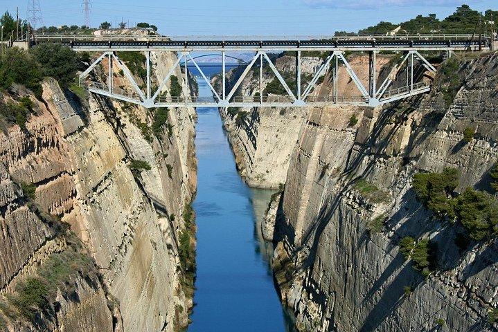 Athènes et Corinthe illuminés lors d'une visite privée d'une journée