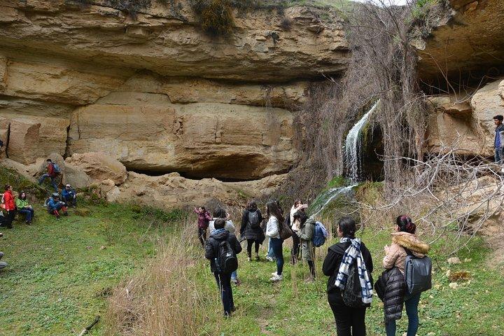 Caminhando para as cavernas - Gobustan
