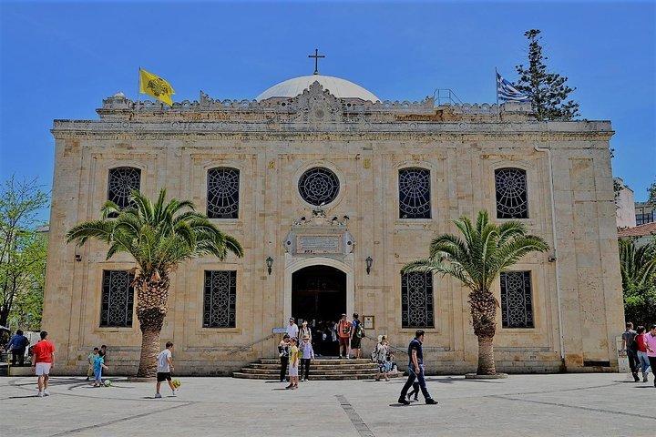 Private Tour in Knossos & Heraklion