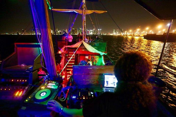 Fiesta en barco nocturna en Río de Janeiro Entrada y traslado