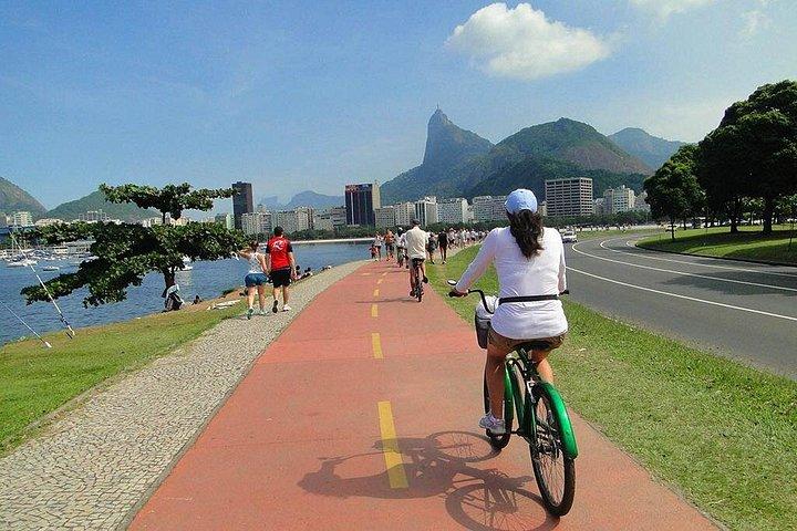 リオデジャネイロ 少人数サイクリングツアー：ビーチとダウンタウン