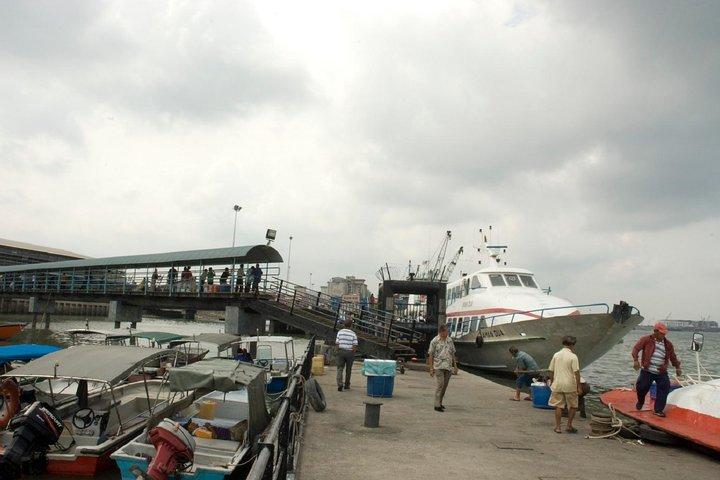 Private Tour: Bootsfahrt auf der Krabbeninsel und Mittagessen mit Meeresfrüchten