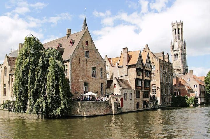 Roundtrip transfer to Bruges full day private trip from Amsterdam