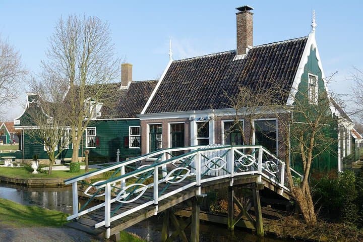 Private tour to Giethoorn, the Windmills, Cheese from Amsterdam