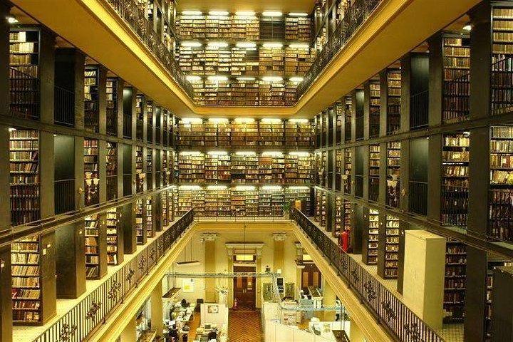Visite guidée du théâtre national et de la bibliothèque nationale, entrée et transfert