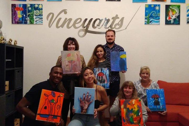 Paint & Sip in un Palazzo del XVII secolo con Wine & Pizza