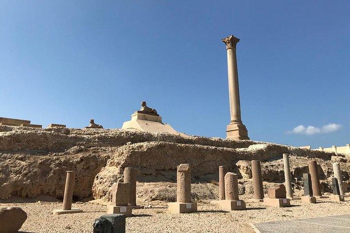 Tour privado de 2 días Pirámides de Giza / Museo Egipcio / El Cairo Viejo y Alejandría