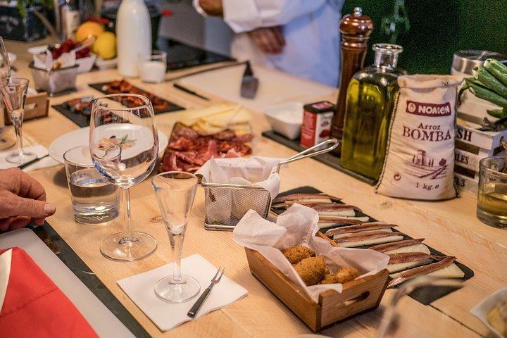 Paella Experience, Tapas & Tour de alta qualidade para grupos pequenos
