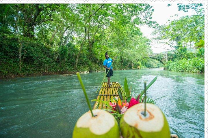 Aventura de rafting en Martha Brae