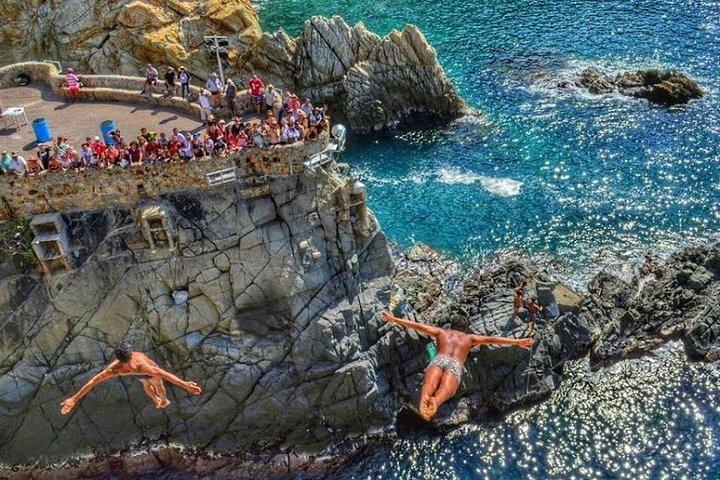 6Hr Cruisers of Hotels High Diver Peace Chapel BabyTurtleRelease