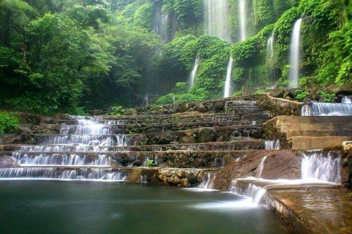 Ontdek de Benang Stokel-waterval