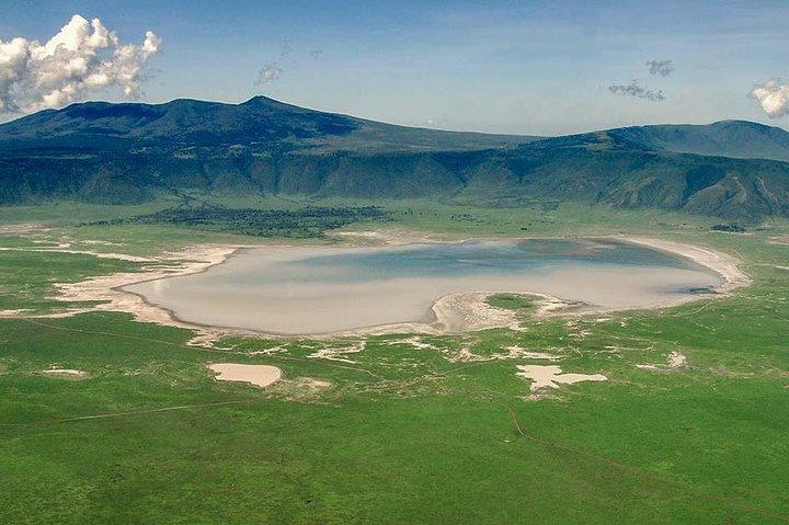 Safari de 2 días en albergue privado al Parque Nacional Serengeti