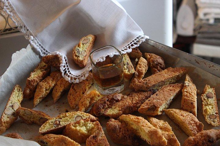 Authentic Culinary Experience in a Tuscan Family Estate