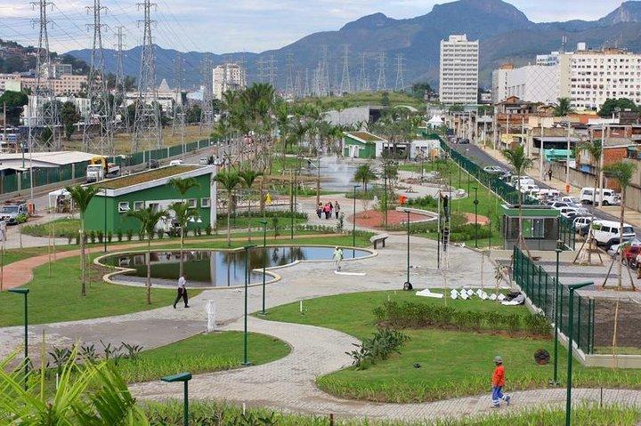 乗り換えでリオデジャネイロのマドゥレイラ公園を訪問