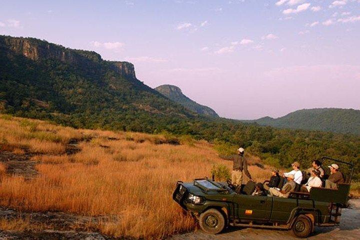3 Days Private Udaipur City Tour With Kumbhalgarh Fort & Ranakpur Jain Temple