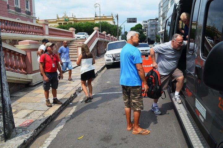 空港からマナウスシティのあらゆる場所への送迎