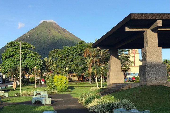 プライベート送迎サンノゼ空港>アレナル火山/ラ・フォルトゥナ