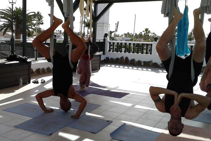Expérience de yoga aérien à Maspalomas, Espagne