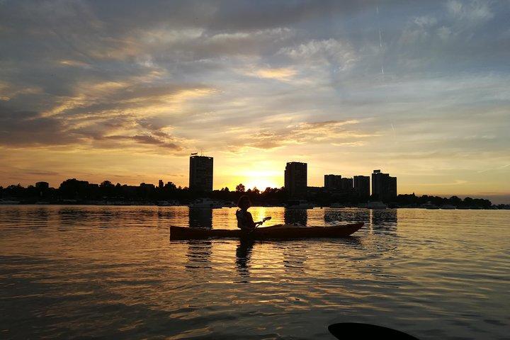 Tour en kayak al atardecer en Belgrado