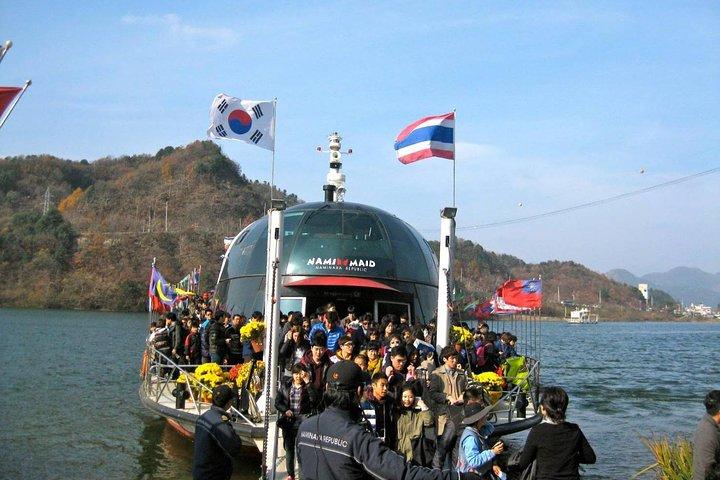 南怡島と近隣の観光スポット : ドライバー付きチャーターバン ツアー