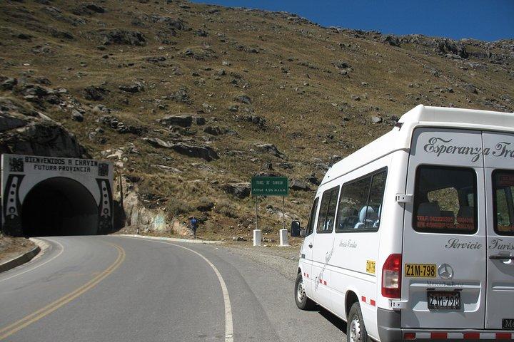 HuarazからのChavínのプレインカ遺跡への日帰り旅行