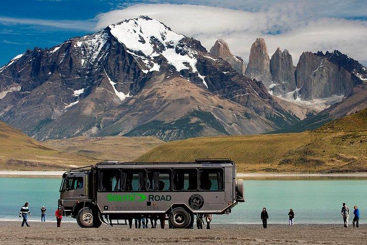 Torres Del Paine Full Day Camioneta Terrestre 4x4 desde El Calafate