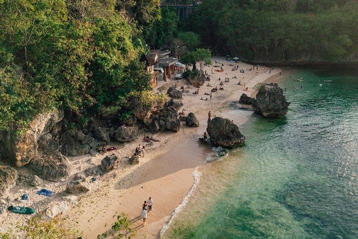Belas praias de Bali e pôr do sol no templo de Uluwatu com Kecak Dance Show