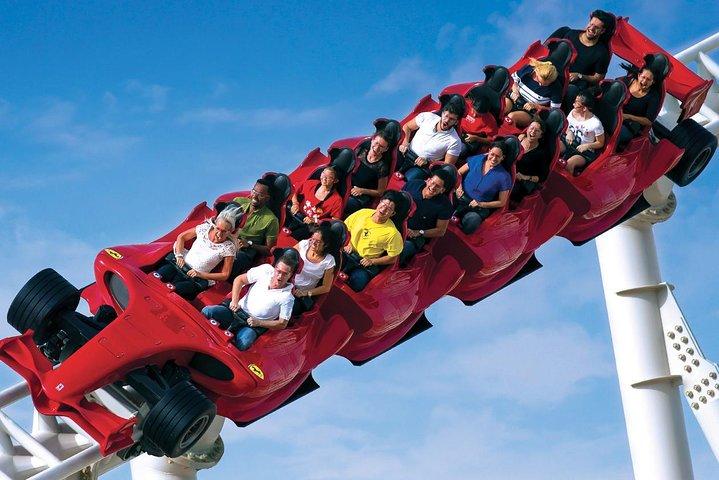 Ferrari World Theme Park og Abu Dhabi Tour med Pick Up