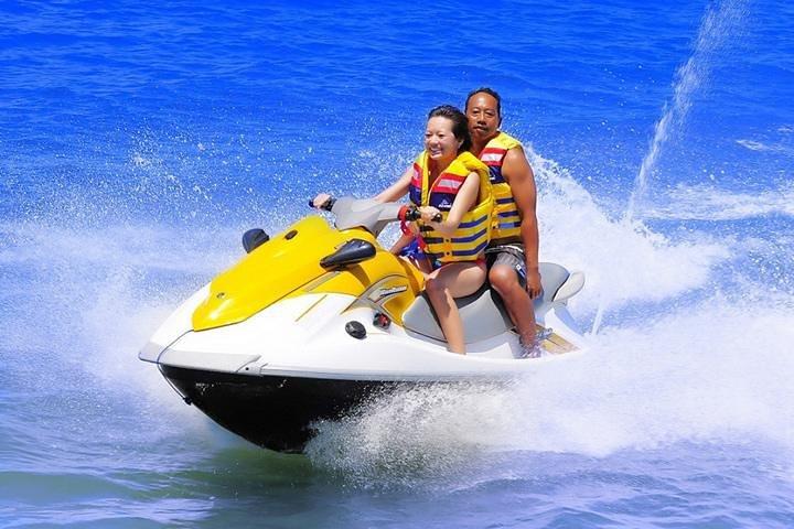 Visit Nusa Dua Beaches with Private Shuttle Services