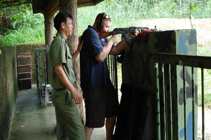 Tour privado de día completo a los túneles de Cu Chi y la ciudad de Ho Chi Minh