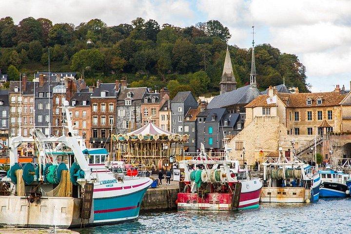 ノルマンディー D デー アメリカのビーチとオンフルール市 - パリからの日帰り旅行