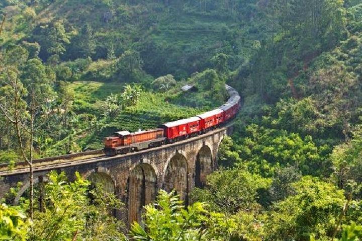 Billets de train de Nanuoya (NuwaraEliya) à Ella